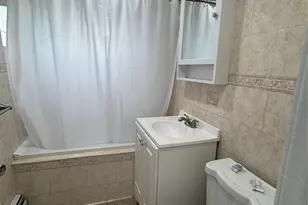 33 Clarissa Dr, Hicksville, NY 11801 - Photo 32