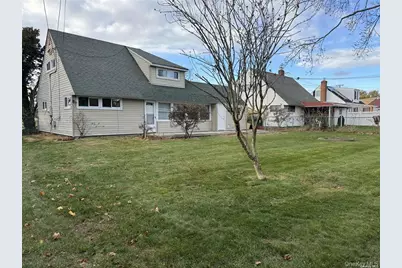 33 Clarissa Drive, Hicksville, NY 11801 - Photo 4