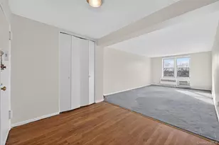 66-10 Thornton Pl, Rego Park, NY 11374 - Photo 4