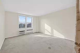 66-10 Thornton Pl, Rego Park, NY 11374 - Photo 2