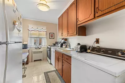 58 Lawrence Court #A, White Plains, NY 10603 - Photo 6