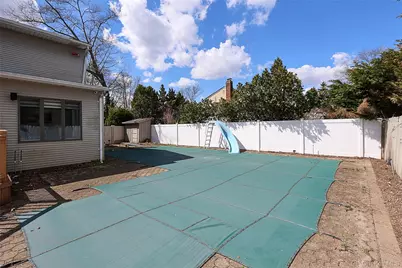 11 Otsego Avenue, Dix Hills, NY 11746 - Photo 30