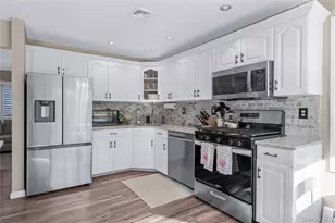 136 Patchogue Ave, Patchogue, NY 11772 - Photo 10