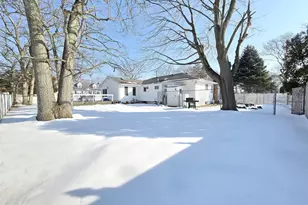 237 Donald Blvd, Holbrook, NY 11741 - Photo 16