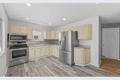 134 11th Avenue, Huntington, NY 11746 - Photo 4