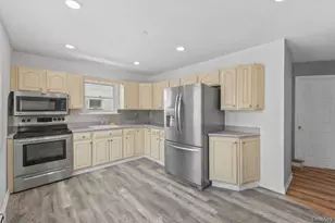 134 11th Ave, Huntington, NY 11746 - Photo 4