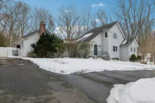 36 Locust Ave, Miller Place, NY 11764 - Photo 2