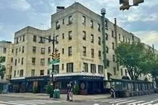 21-05 33 St, Astoria, NY 11101 - Photo 1