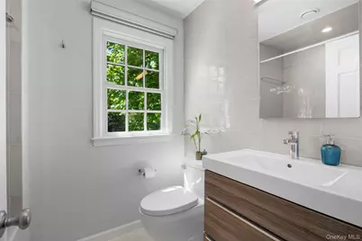 15 Church Lane, Scarsdale, NY 10583 - Photo 20
