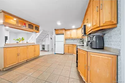 68 S Village Drive, Bellport, NY 11713 - Photo 6
