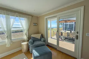 2450 Peters Neck Rd, Orient, NY 11957 - Photo 12