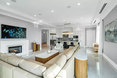3000 Royal Court #3306 PH, North Hills, NY 11040 - Photo 4