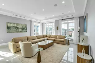 3000 Royal Ct, North Hills, NY 11040 - Photo 2