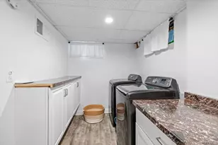 13 Colonial Ln, Bellport, NY 11713 - Photo 34