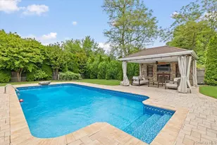 13 Colonial Ln, Bellport, NY 11713 - Photo 6