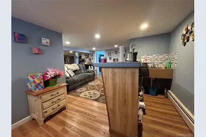 1123 Hyman Avenue, Bay Shore, NY 11706 - Photo 22