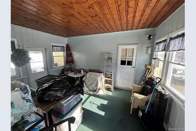 1123 Hyman Avenue, Bay Shore, NY 11706 - Photo 10