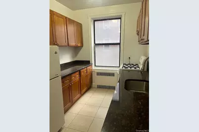 110-20 73rd Road #3E, Forest Hills, NY 11375 - Photo 6