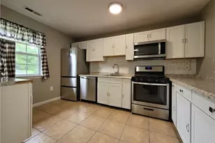 74 Lois Ln, Monroe, NY 10950 - Photo 4