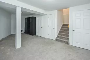 49 Ashwood Rd, Port Washington, NY 11050 - Photo 16