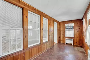 463 S 3rd St, Lindenhurst, NY 11757 - Photo 4