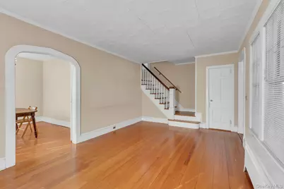 463 S 3rd Street, Lindenhurst, NY 11757 - Photo 6