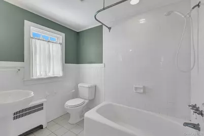 463 S 3rd Street, Lindenhurst, NY 11757 - Photo 18