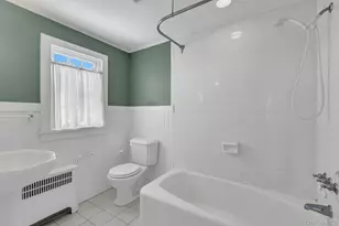 463 S 3rd St, Lindenhurst, NY 11757 - Photo 8