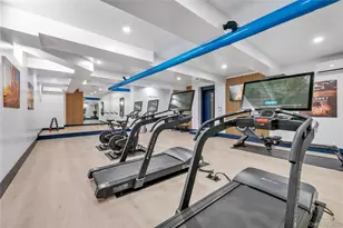 21 Barstow Rd, Great Neck, NY 11021 - Photo 18