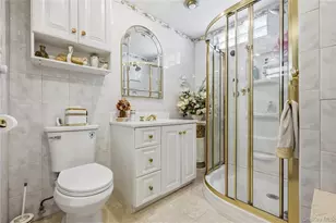 89-18 239th St, Bellerose, NY 11426 - Photo 6