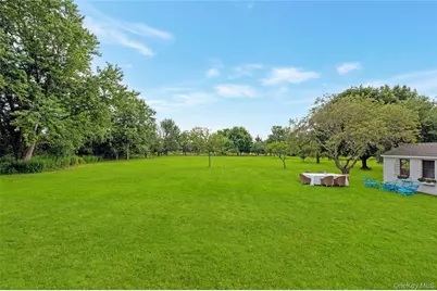 5845 E Bridge Lane NE, Cutchogue, NY 11935 - Photo 4