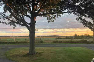 5845 E Bridge Ln NE, Cutchogue, NY 11935 - Photo 2