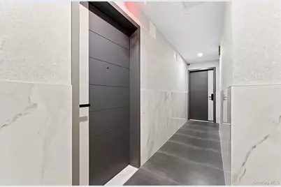 13243 Metropolitan Avenue #3E, Richmond Hill, NY 11418 - Photo 2