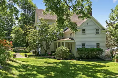 4 Parkview Terrace #2, Huntington, NY 11743 - Photo 6