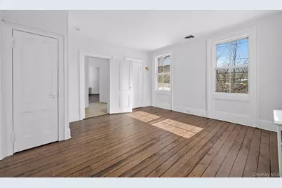 4 Parkview Terrace #2, Huntington, NY 11743 - Photo 8