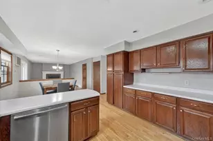 24 Pellbridge Dr, Hopewell Junction, NY 12533 - Photo 10