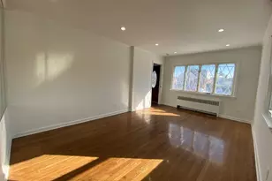 216 Raff Ave, Mineola, NY 11501 - Photo 4