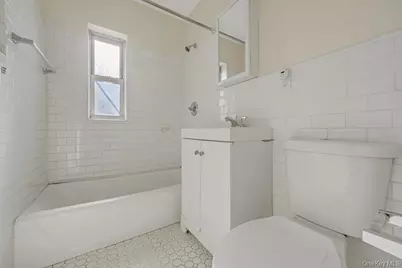 415 Gramatan Avenue #5D, Mount Vernon, NY 10552 - Photo 10