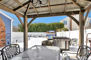 130 Oakview Ave, Farmingdale, NY 11735 - Photo 24