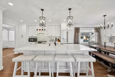 130 Oakview Avenue, Farmingdale, NY 11735 - Photo 4