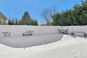 130 Oakview Ave, Farmingdale, NY 11735 - Photo 22