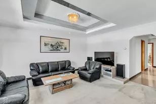 197 Emory Rd, Mineola, NY 11501 - Photo 4