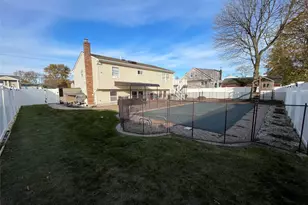 70 Birch Rd, Amityville, NY 11701 - Photo 34