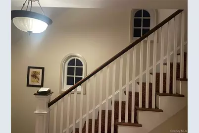 64 Maple Drive, Great Neck, NY 11021 - Photo 12