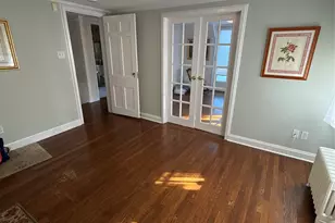 64 Maple Dr, Great Neck, NY 11021 - Photo 10