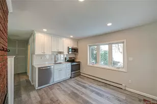 16 Sleepy Ln, Hicksville, NY 11801 - Photo 10