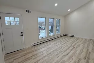 24 Kimberly Ct, Calverton, NY 11933 - Photo 4