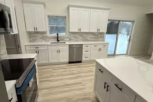 24 Kimberly Ct, Calverton, NY 11933 - Photo 6