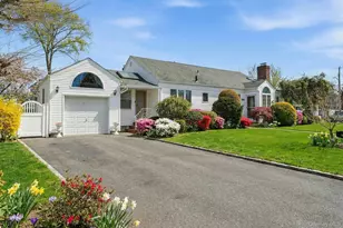 1461 Briard St, Wantagh, NY 11793 - Photo 2