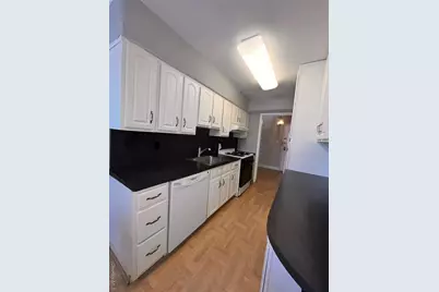 60 Hempstead Avenue #1J, Lynbrook, NY 11563 - Photo 2